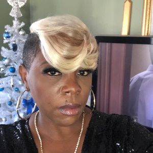 Meet your Posher, Stacy